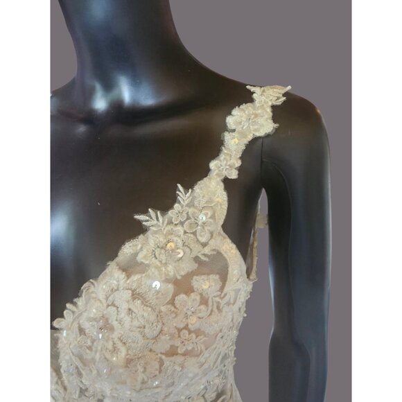 NWOT Ivory A-Line Wide Strap V-neck Plunge Wedding Gown - Mori Lee - Picture 7 of 13